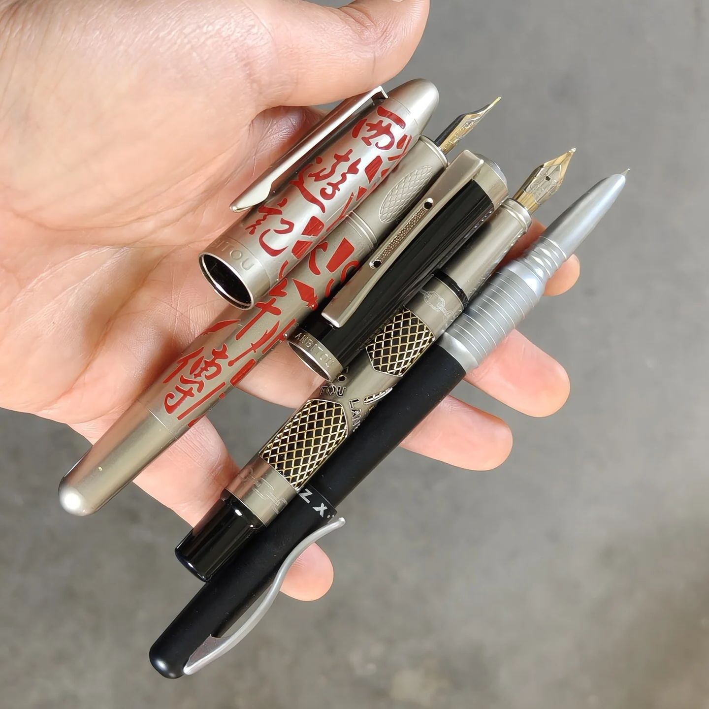 Vintage Collectible Pens - ปากกาหมึกซึมวินเทจหายาก 3 ด้าม หัวปากกาแบบ FINE พร้อมแกนโลหะ