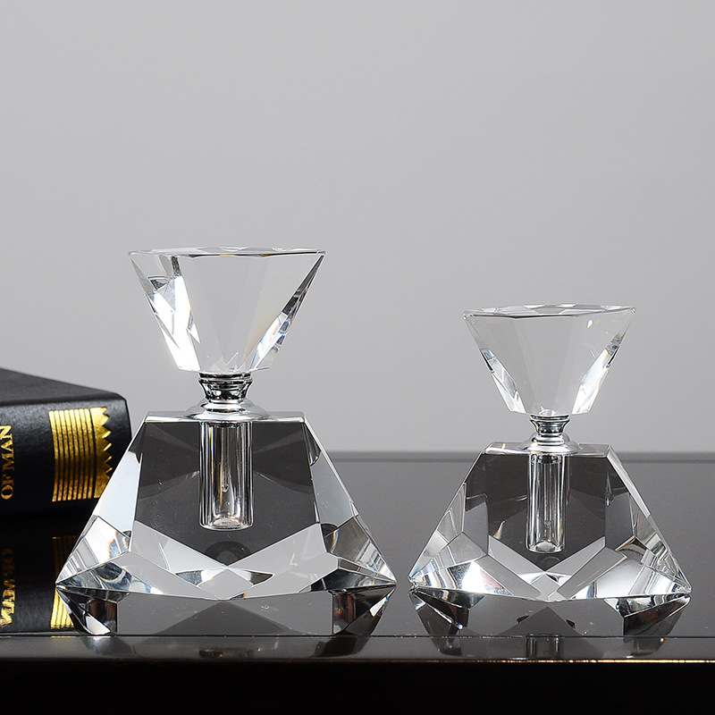 Vintage Collectible Bottles - ขวดน้ำหอมคริสตัลสไตล์ยุโรปวินเทจ ของสะสมตกแต่งระดับพรีเมียม สำหรับห้องนั่งเล่น ตู้ไวน์ โชว์รูม และโต๊ะเครื่องแป้ง